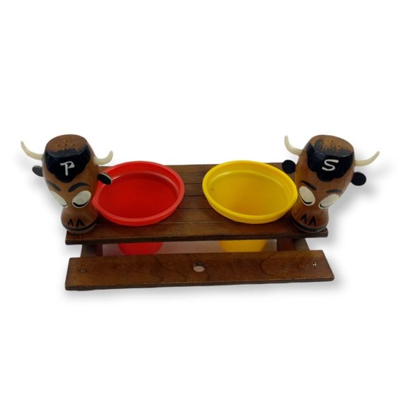 Wooden Picnic Bench Bull Salt and Pepper Condiment Stand Vintage 5 Piece Set - Picture 3 of 7